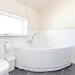 Pet-friendly Coastal Base Holiday home *