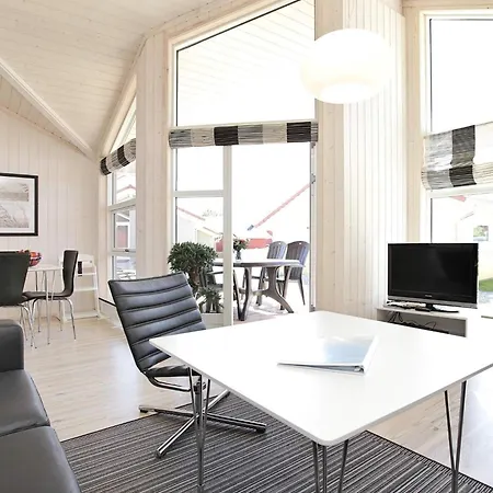 بيت للعطل Pet-friendly Coastal Base