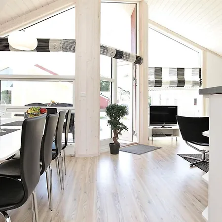 Pet-friendly Coastal Base