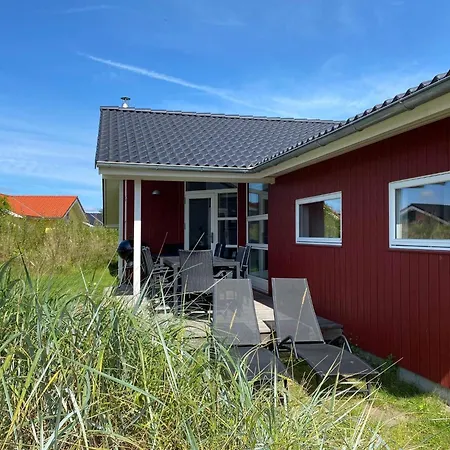 Pet-friendly Coastal Base Feriehus *