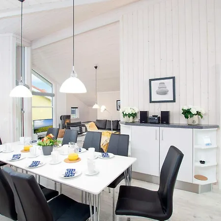 Feriehus Pet-friendly Coastal Base *