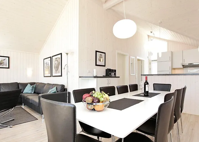 Pet-friendly Coastal Base 別荘 *